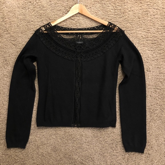 Black Lace Collared Top - Picture 4 of 8